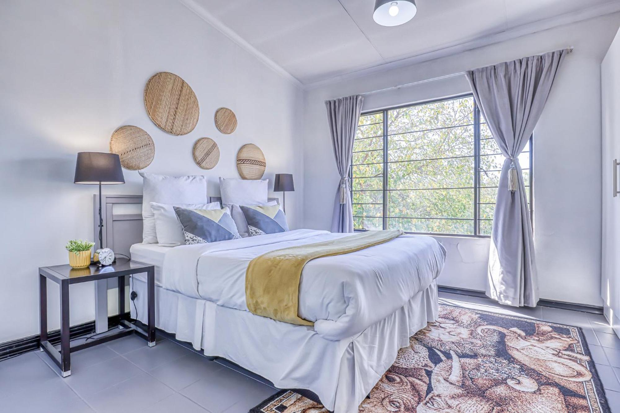 The Bedford Manor Hotel Centurion Bagian luar foto