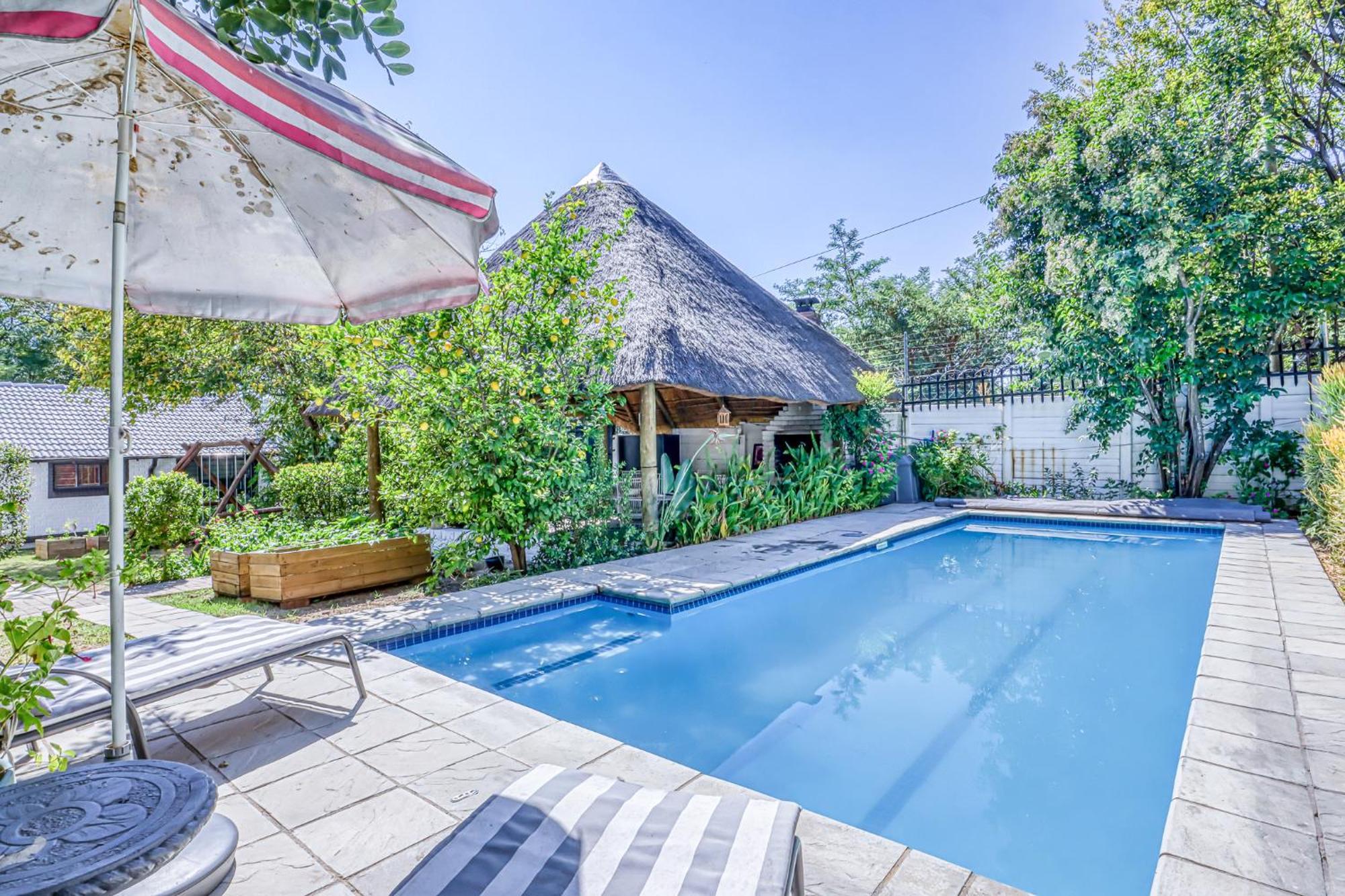 The Bedford Manor Hotel Centurion Bagian luar foto