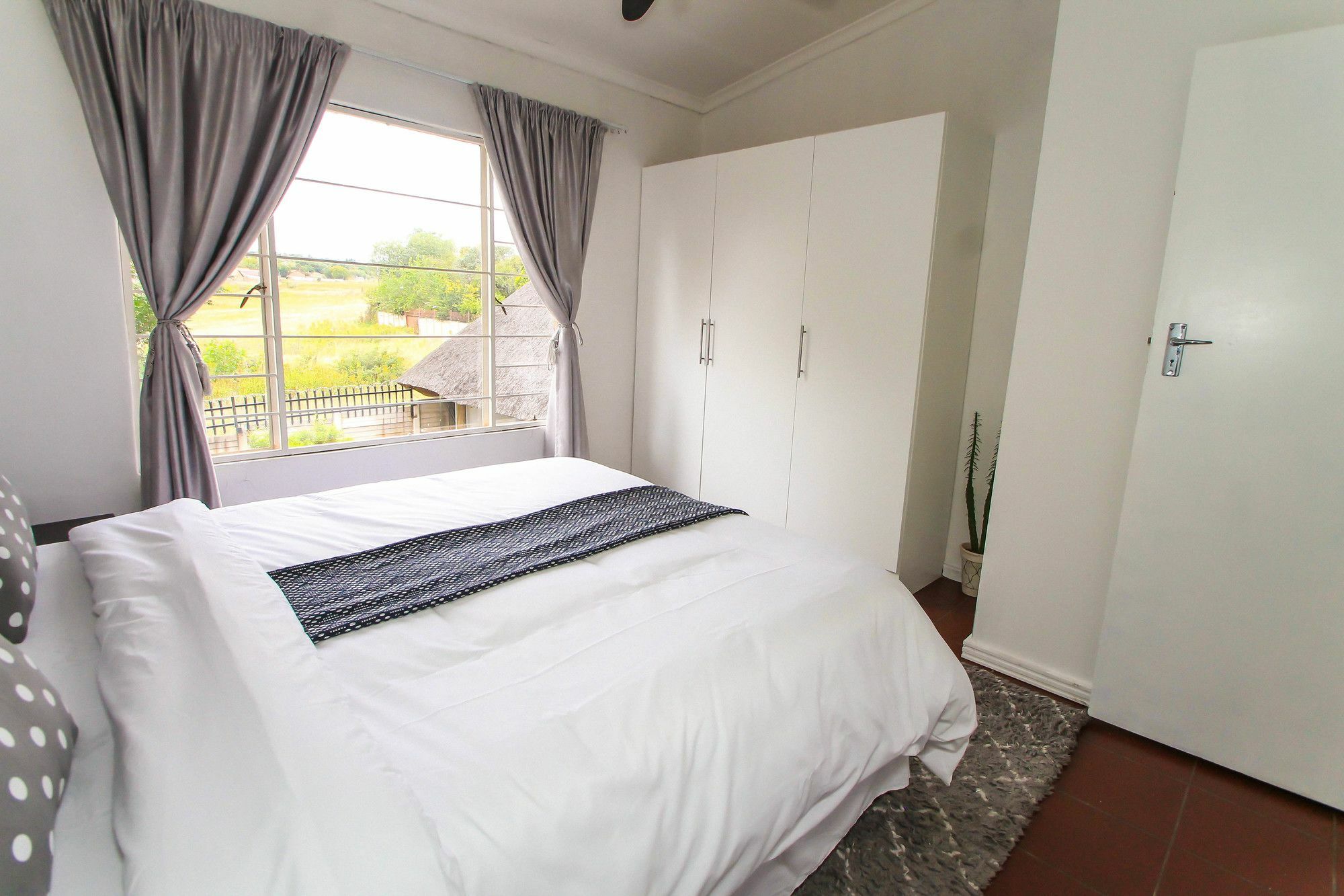 The Bedford Manor Hotel Centurion Bagian luar foto