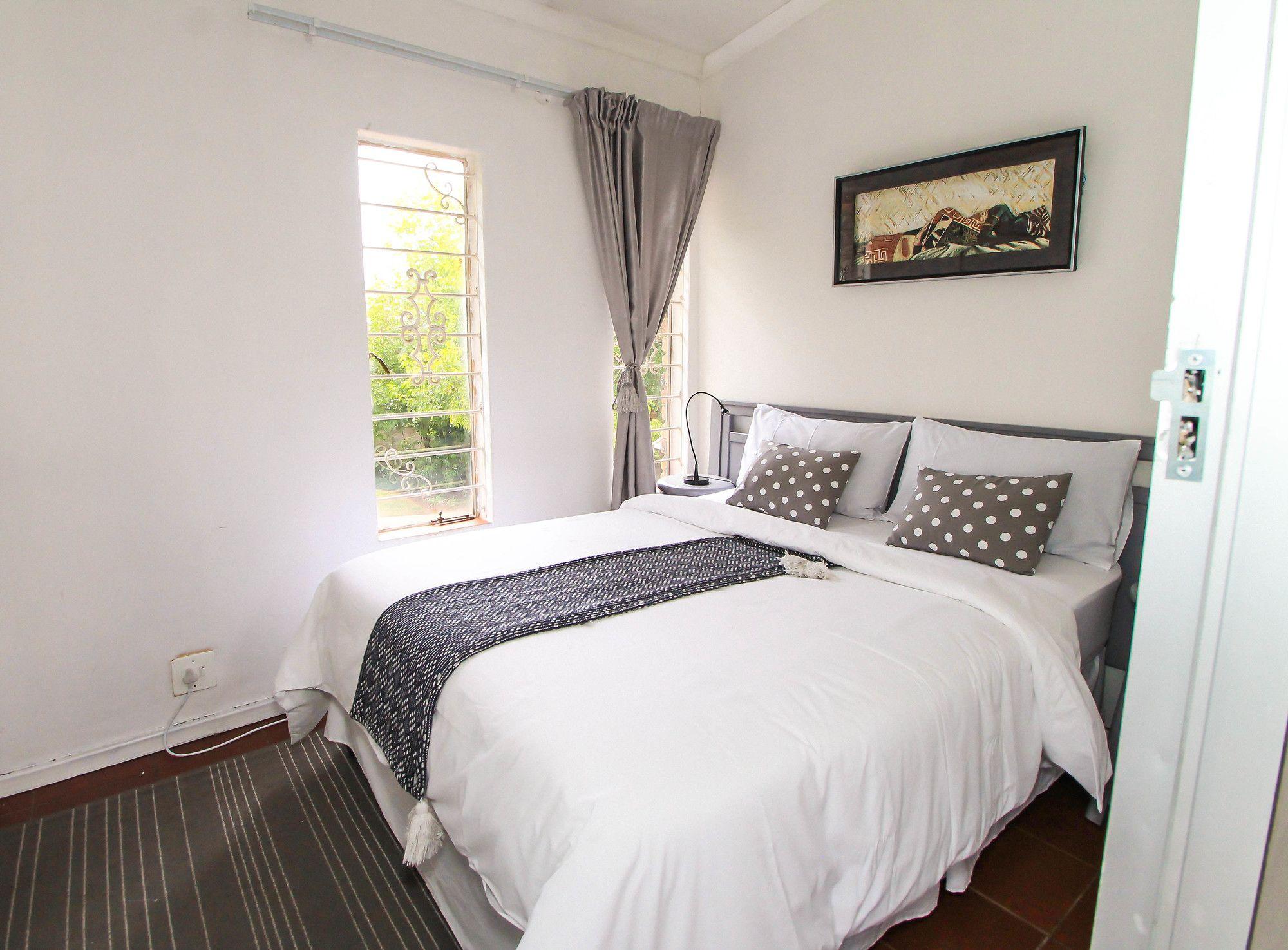 The Bedford Manor Hotel Centurion Bagian luar foto
